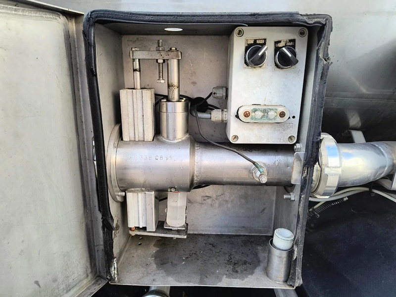 리스 MAN TGS 26.360 15000L INSULATED INOX TANK - 1 COMP - INTARDER MAN TGS 26.360 15000L INSULATED INOX TANK - 1 COMP - INTARDER : 사진 18