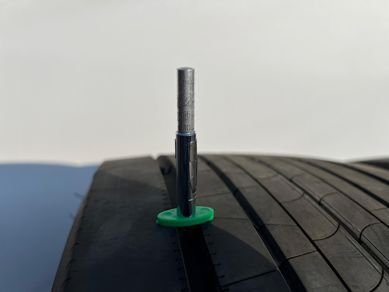 Bridgestone Bridgestone 315/70R22.5 Enliten Steer 154/150 M+S 3PMSF gebruikte set - 타이어 트럭 용 : 사진 3 Bridgestone Bridgestone 315/70R22.5 Enliten Steer 154/150 M+S 3PMSF gebruikte set - 타이어 트럭 용 : 사진 3