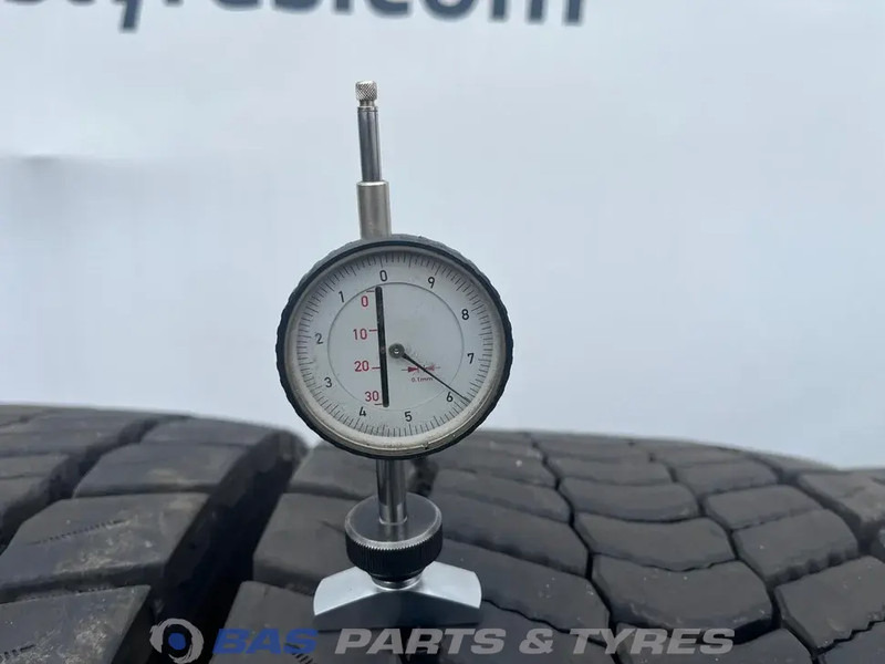 Continental Continental 315/70R22.5 Hybrid HD5 154/150 M+S 3PMSF gebruikte set - 타이어 트럭 용 : 사진 3 Continental Continental 315/70R22.5 Hybrid HD5 154/150 M+S 3PMSF gebruikte set - 타이어 트럭 용 : 사진 3