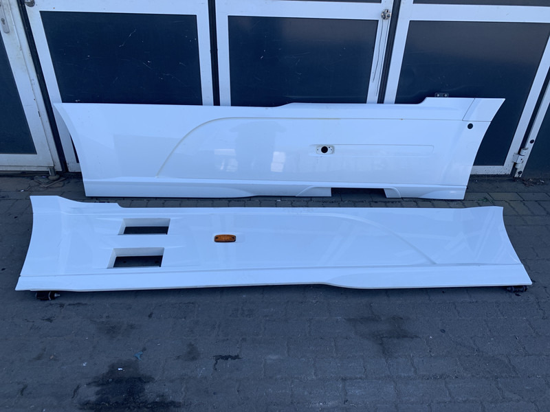 DAF XF106 Sideskirt Set DAF 1903109 - 보디 및 외관 트럭 용 : 사진 1 DAF XF106 Sideskirt Set DAF 1903109 - 보디 및 외관 트럭 용 : 사진 1