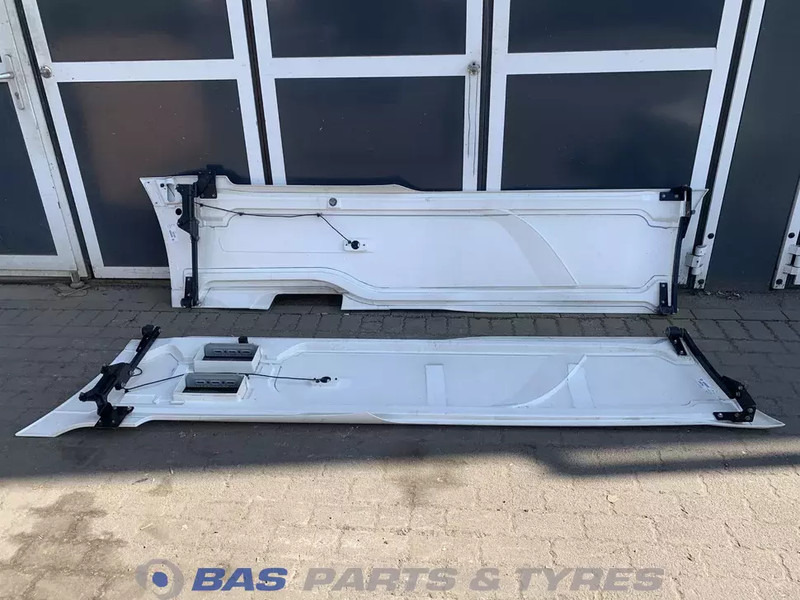 DAF XF106 Sideskirt Set DAF 1903109 - 보디 및 외관 트럭 용 : 사진 4 DAF XF106 Sideskirt Set DAF 1903109 - 보디 및 외관 트럭 용 : 사진 4