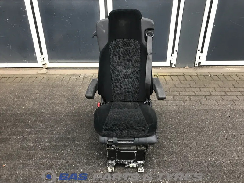 Mercedes-Benz Actros MP4 Bestuurdersstoel Mercedes A 960 910 27 02 - 좌석 트럭 용 : 사진 1 Mercedes-Benz Actros MP4 Bestuurdersstoel Mercedes A 960 910 27 02 - 좌석 트럭 용 : 사진 1
