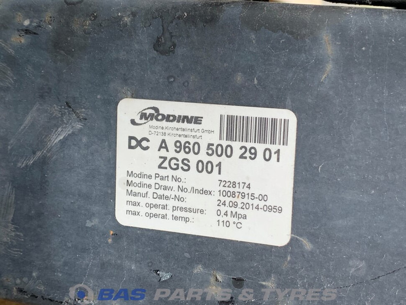 Mercedes-Benz Antos MP4 - 라디에이터 트럭 용 : 사진 4 Mercedes-Benz Antos MP4 - 라디에이터 트럭 용 : 사진 4