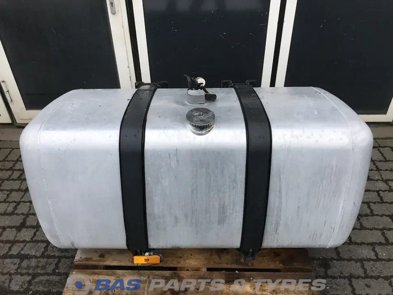 Mercedes-Benz Brandstoftank Mercedes 570 Liter A 960 475 27 03 - 연료 탱크 트럭 용 : 사진 1 Mercedes-Benz Brandstoftank Mercedes 570 Liter A 960 475 27 03 - 연료 탱크 트럭 용 : 사진 1