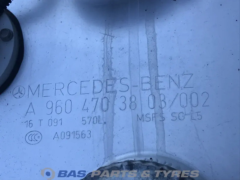 Mercedes-Benz Brandstoftank Mercedes 570 Liter A 960 475 27 03 - 연료 탱크 트럭 용 : 사진 5 Mercedes-Benz Brandstoftank Mercedes 570 Liter A 960 475 27 03 - 연료 탱크 트럭 용 : 사진 5