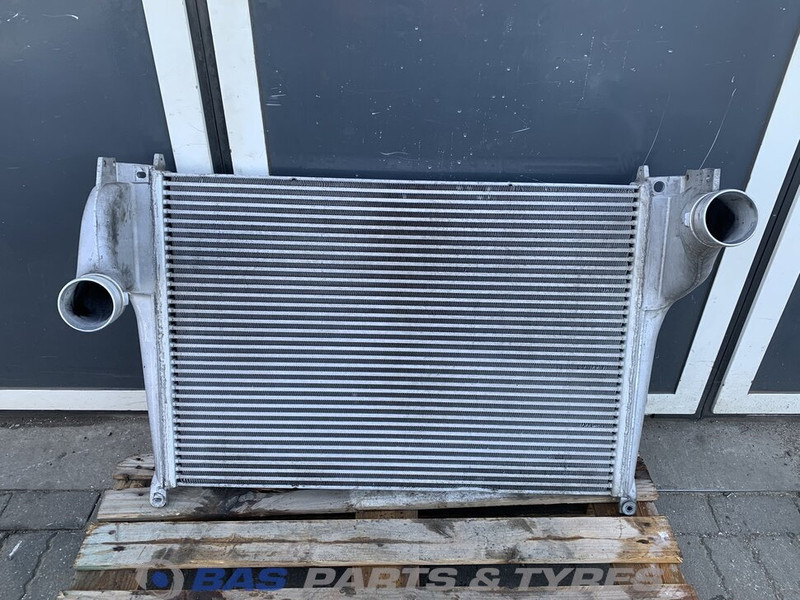 Mercedes-Benz Intercooler Mercedes A 961 500 04 02 - 인터쿨러 트럭 용 : 사진 1 Mercedes-Benz Intercooler Mercedes A 961 500 04 02 - 인터쿨러 트럭 용 : 사진 1