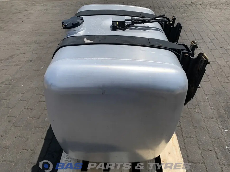 Mercedes-Benz - 연료 탱크 트럭 용 : 사진 2 Mercedes-Benz - 연료 탱크 트럭 용 : 사진 2