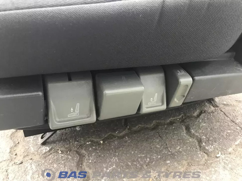 Renault Premium (Meerdere types) Bestuurdersstoel Renault 7422289046 - 좌석 트럭 용 : 사진 5 Renault Premium (Meerdere types) Bestuurdersstoel Renault 7422289046 - 좌석 트럭 용 : 사진 5