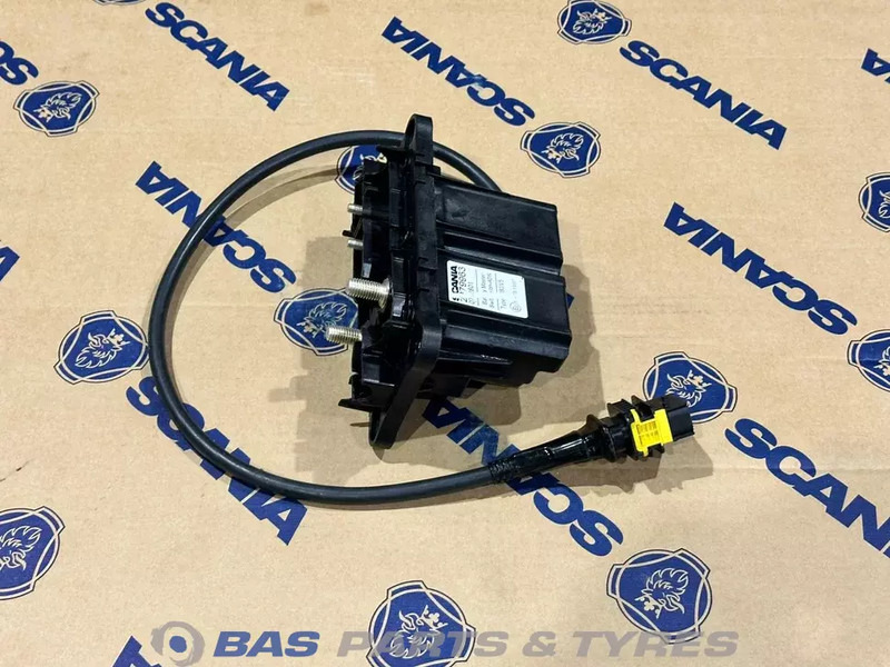 Scania HoofdSchakelaar Scania 2742010 - 케이블/ 와이어 하니스 트럭 용 : 사진 2 Scania HoofdSchakelaar Scania 2742010 - 케이블/ 와이어 하니스 트럭 용 : 사진 2