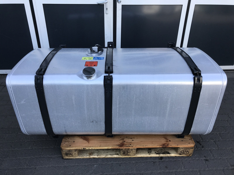 Scania - 연료 탱크 트럭 용 : 사진 1 Scania - 연료 탱크 트럭 용 : 사진 1