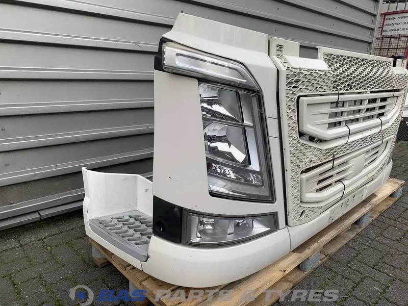 Volvo FH4 - 범퍼 트럭 용 : 사진 3 Volvo FH4 - 범퍼 트럭 용 : 사진 3