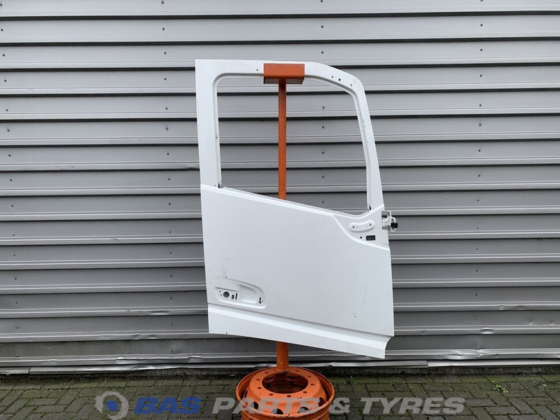 Volvo FH4 - 도어 및 부품 트럭 용 : 사진 1 Volvo FH4 - 도어 및 부품 트럭 용 : 사진 1