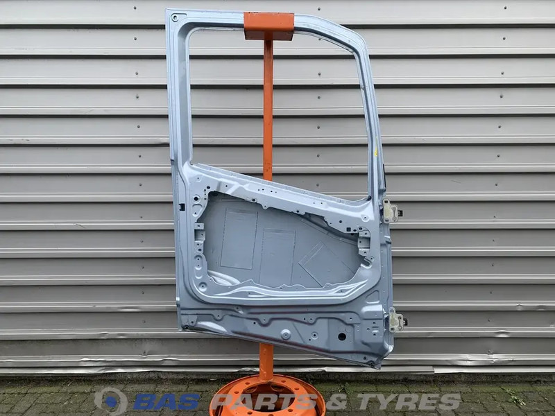 Volvo FH4 - 도어 및 부품 트럭 용 : 사진 2 Volvo FH4 - 도어 및 부품 트럭 용 : 사진 2