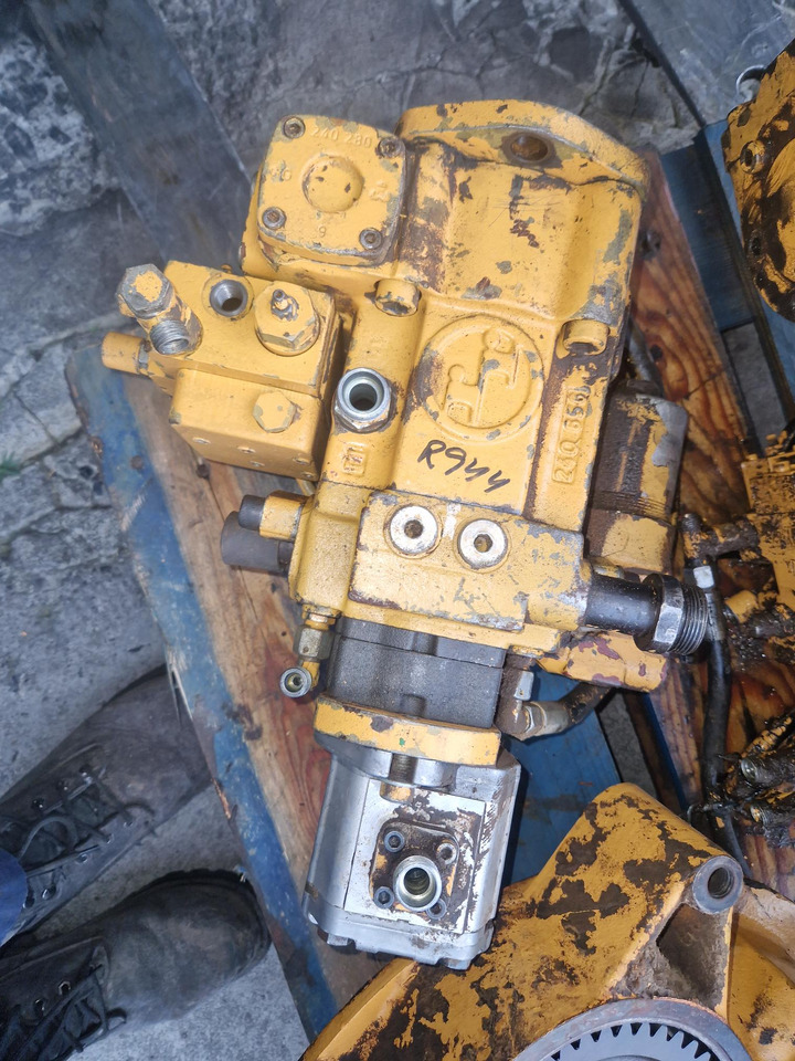 BRUENINGHAUS HYDROMATIC A4VG - 유압 펌프 건설기계 용 : 사진 1 BRUENINGHAUS HYDROMATIC A4VG - 유압 펌프 건설기계 용 : 사진 1