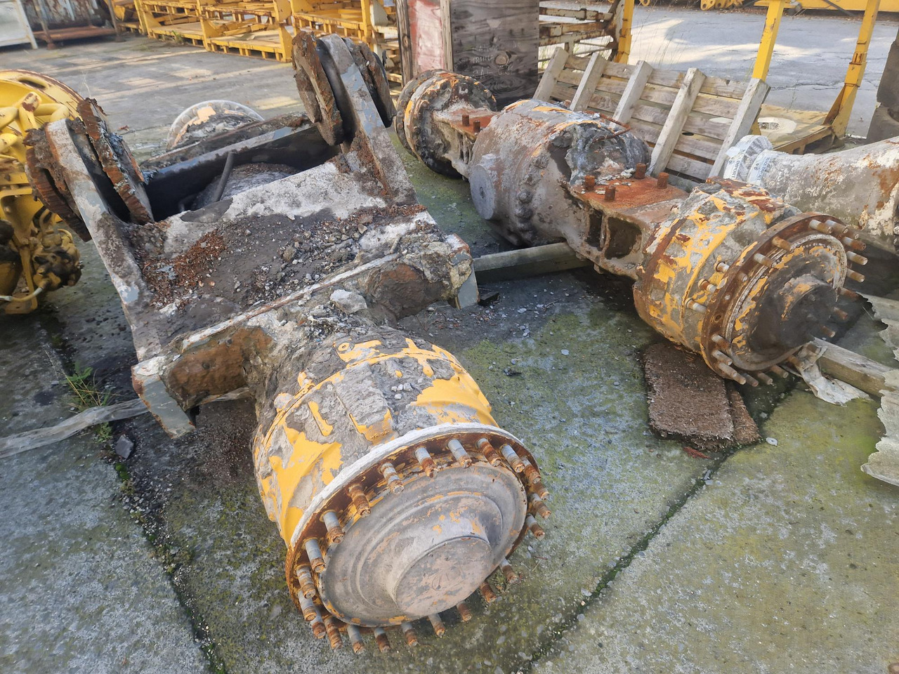 EJE DELANTERO Y TRASERO LIEBHERR L586 (2012) - 차축 및 부품 건설기계 용 : 사진 1 EJE DELANTERO Y TRASERO LIEBHERR L586 (2012) - 차축 및 부품 건설기계 용 : 사진 1