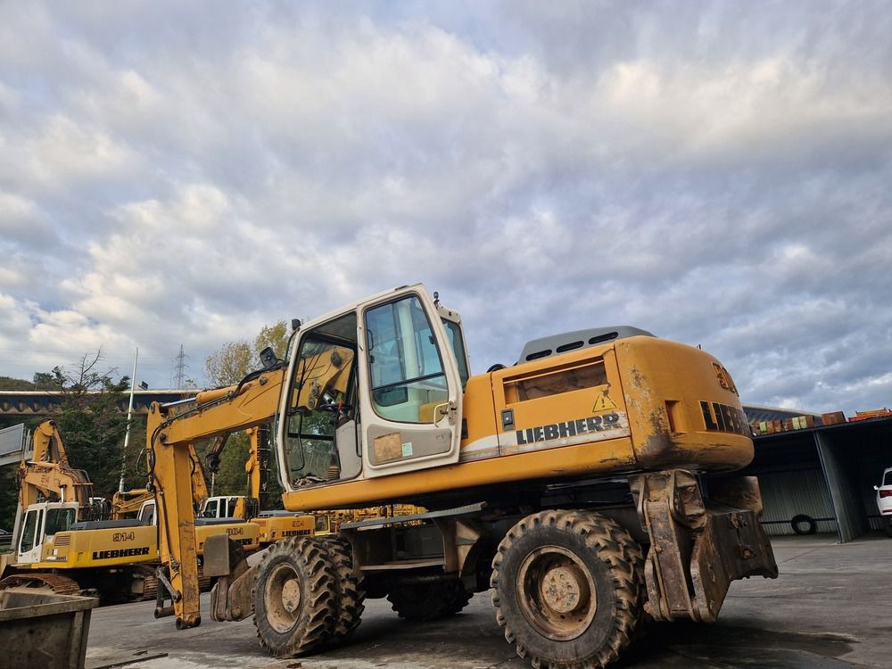 LIEBHERR A904C - 휠 굴삭기 : 사진 2 LIEBHERR A904C - 휠 굴삭기 : 사진 2