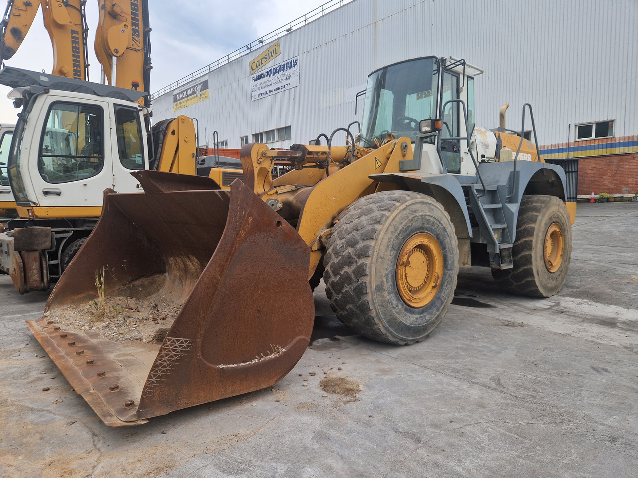 LIEBHERR L564 N/S: 4620899 (2001) - 휠 로더 : 사진 2 LIEBHERR L564 N/S: 4620899 (2001) - 휠 로더 : 사진 2