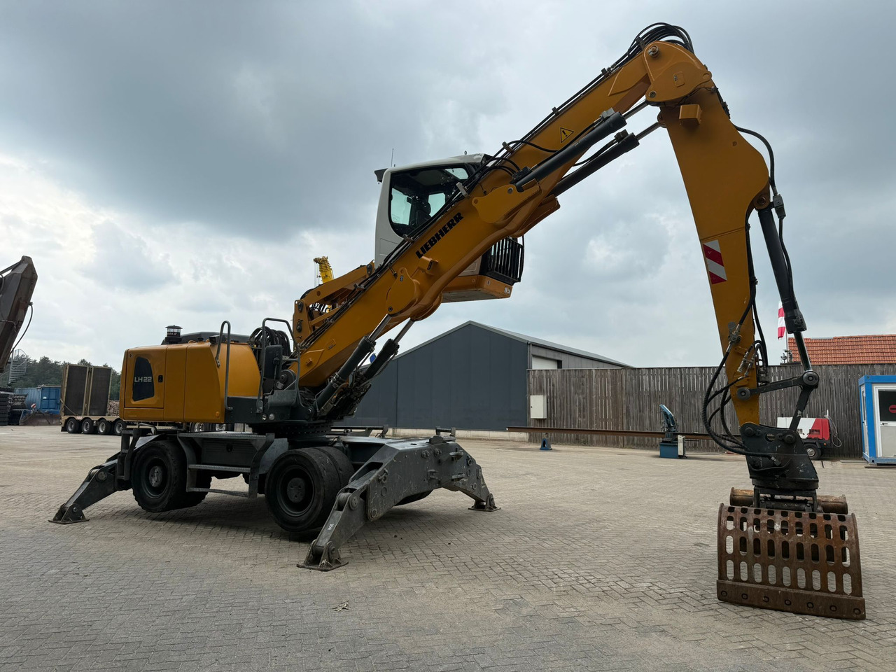 LIEBHERR LH22M - 폐기물/ 산업 처리기 : 사진 4 LIEBHERR LH22M - 폐기물/ 산업 처리기 : 사진 4