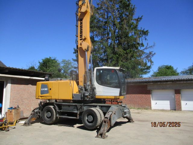LIEBHERR LH30 M - 폐기물/ 산업 처리기 : 사진 2 LIEBHERR LH30 M - 폐기물/ 산업 처리기 : 사진 2