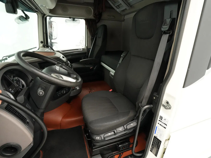 트랙터 유닛 DAF XF 480 FT, Super Space Cab, Leather Interior, New Tacho : 사진 10