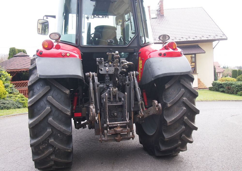 Ciągnik Massey Ferguson MF 6455 Dyna6 2013 Ciągnik Massey Ferguson 6455+TUZ - 장궤형 트랙터 : 사진 5 Ciągnik Massey Ferguson MF 6455 Dyna6 2013 Ciągnik Massey Ferguson 6455+TUZ - 장궤형 트랙터 : 사진 5