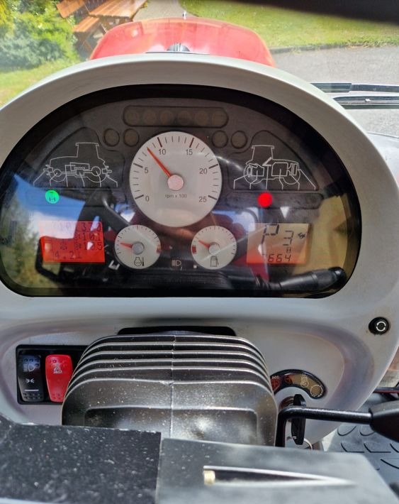 Ciągnik Massey Ferguson MF 7480 TV 2008 Massey Ferguson 7480 Dyna-TV - 장궤형 트랙터 : 사진 5 Ciągnik Massey Ferguson MF 7480 TV 2008 Massey Ferguson 7480 Dyna-TV - 장궤형 트랙터 : 사진 5