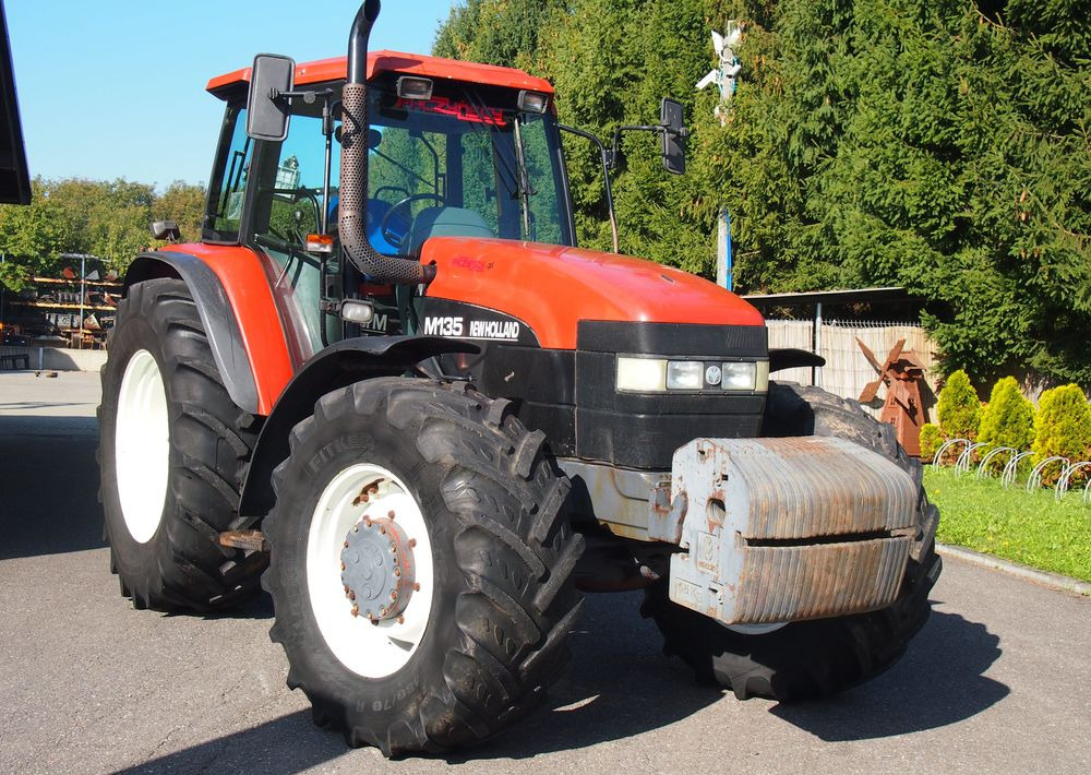Ciągnik New Holland NH M 135 1998 NEW HOLLAND TM M135 - 장궤형 트랙터 : 사진 1 Ciągnik New Holland NH M 135 1998 NEW HOLLAND TM M135 - 장궤형 트랙터 : 사진 1