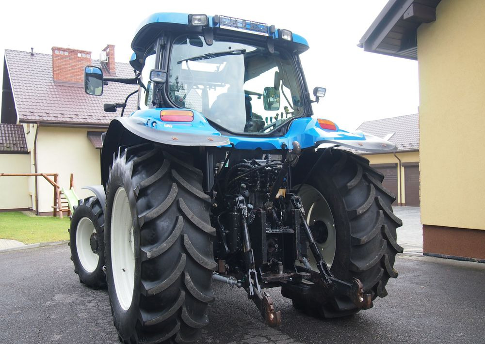 리스  Ciągnik New Holland NH TS125A 6 cylindrów 2004 Ciągnik rolniczy New Holland TS125A Ciągnik New Holland NH TS125A 6 cylindrów 2004 Ciągnik rolniczy New Holland TS125A : 사진 11