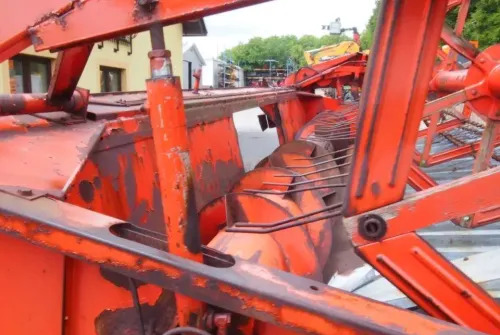 Heder do kombajnu Deutz-Fahr 1600,1610,1620,1630, 2680,2780, 2385,2685,2780, - 목초수확기 부착물 : 사진 5 Heder do kombajnu Deutz-Fahr 1600,1610,1620,1630, 2680,2780, 2385,2685,2780, - 목초수확기 부착물 : 사진 5