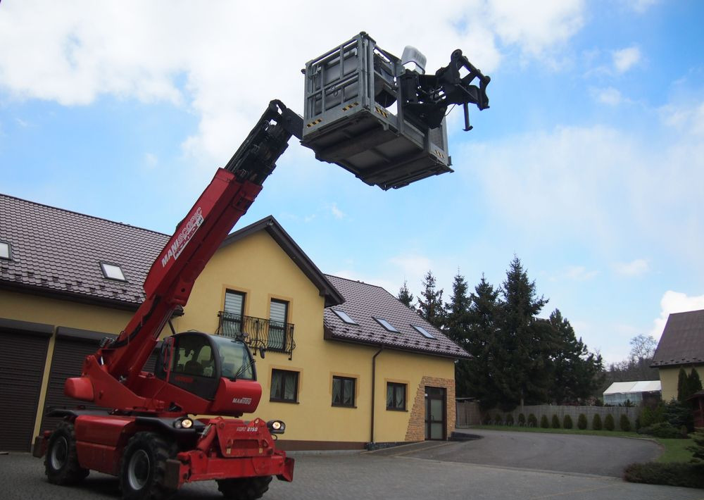 Ładowarka teleskopowa Manitou MRT 2150 Privilege MANITOU ważne UDT - 텔레스코픽 핸들러 : 사진 2 Ładowarka teleskopowa Manitou MRT 2150 Privilege MANITOU ważne UDT - 텔레스코픽 핸들러 : 사진 2