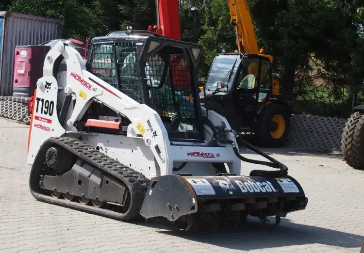 Miniładowarka Bobcat T190 2012 - 스키드 스티어 로더 : 사진 4 Miniładowarka Bobcat T190 2012 - 스키드 스티어 로더 : 사진 4