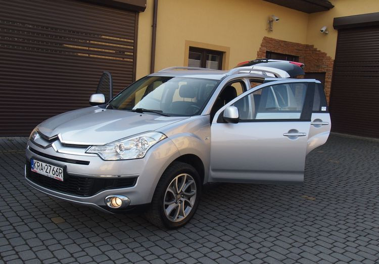 Samochód Citroen C-Crosser 2.2 HDI 2010 Samochód osobowy SUW 4x4 - 차량 : 사진 1 Samochód Citroen C-Crosser 2.2 HDI 2010 Samochód osobowy SUW 4x4 - 차량 : 사진 1