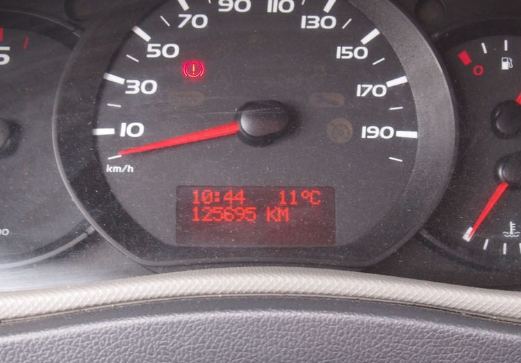 리스  Samochód Renault Master 2015 Renault Master L2H2 Samochód Renault Master 2015 Renault Master L2H2 : 사진 9