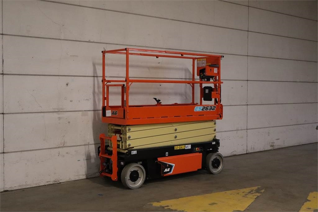 JLG 2632ES - 시저 리프트 : 사진 2 JLG 2632ES - 시저 리프트 : 사진 2