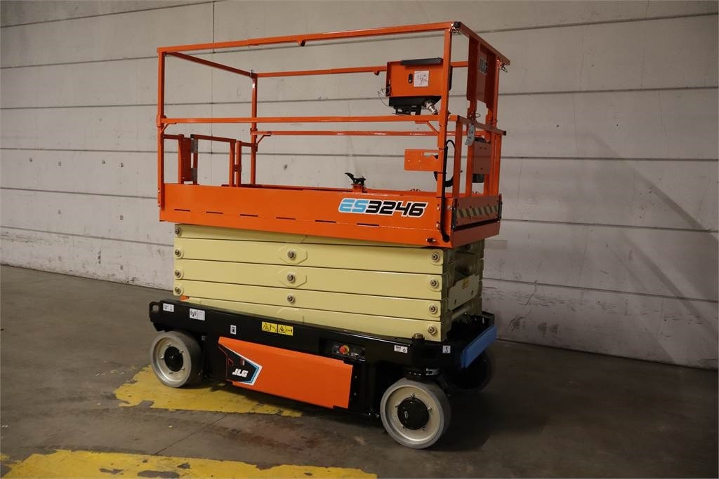 JLG ES3246 - 시저 리프트 : 사진 3 JLG ES3246 - 시저 리프트 : 사진 3