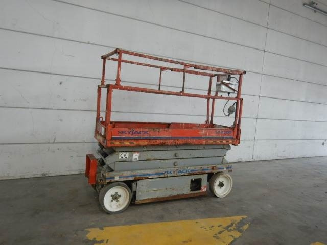 SkyJack SJ3220 - 시저 리프트 : 사진 3 SkyJack SJ3220 - 시저 리프트 : 사진 3