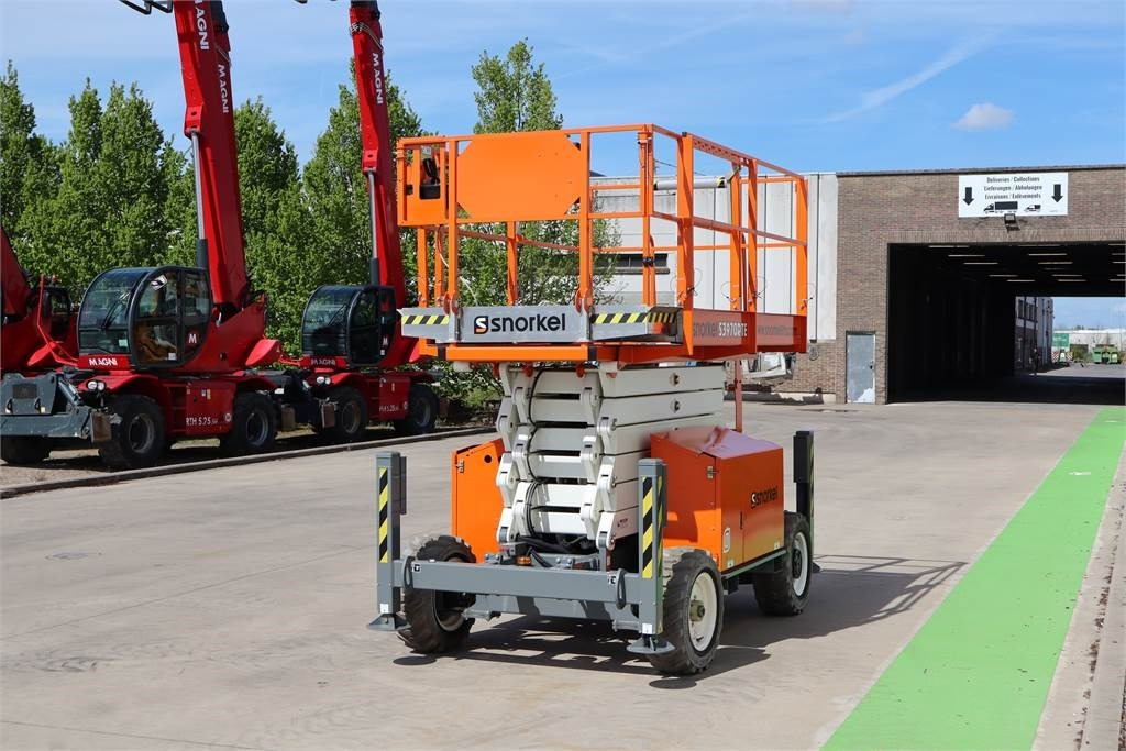 Snorkel S3970RTE - 시저 리프트 : 사진 4 Snorkel S3970RTE - 시저 리프트 : 사진 4