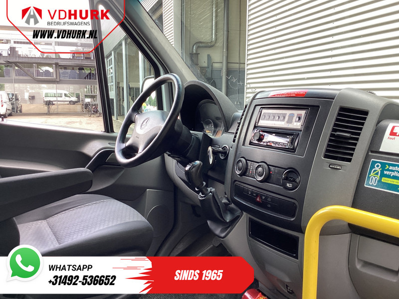 Mercedes-Benz Sprinter 313 2.2 CDI L2H2 €9.922 Incl. BTW BPM VRIJ! EXPORT ONLY Combi/ 9 Persoons/ Kombi/ 9P/ Airco/ Rolstoellift - 소형 버스, 승합차 : 사진 3 Mercedes-Benz Sprinter 313 2.2 CDI L2H2 €9.922 Incl. BTW BPM VRIJ! EXPORT ONLY Combi/ 9 Persoons/ Kombi/ 9P/ Airco/ Rolstoellift - 소형 버스, 승합차 : 사진 3