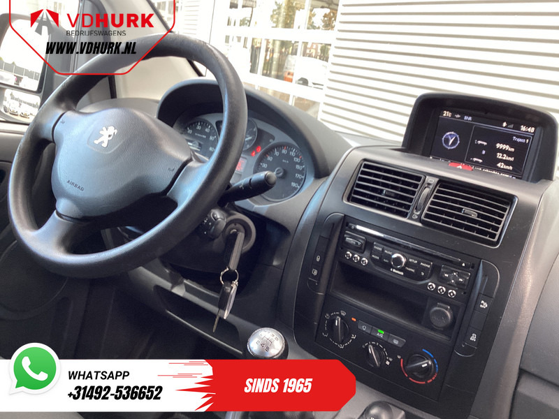 Peugeot Expert 2.0 HDI 130 pk L2 Dubbel Cabine DC EXPORT Airco/ Cruise/ Navi/ PDC/ Trekhaak - 소형 밴, 콤비 밴 : 사진 3 Peugeot Expert 2.0 HDI 130 pk L2 Dubbel Cabine DC EXPORT Airco/ Cruise/ Navi/ PDC/ Trekhaak - 소형 밴, 콤비 밴 : 사진 3