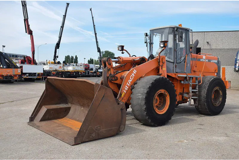 Hitachi LX 210E- stock id 59 - 휠 로더 : 사진 1 Hitachi LX 210E- stock id 59 - 휠 로더 : 사진 1