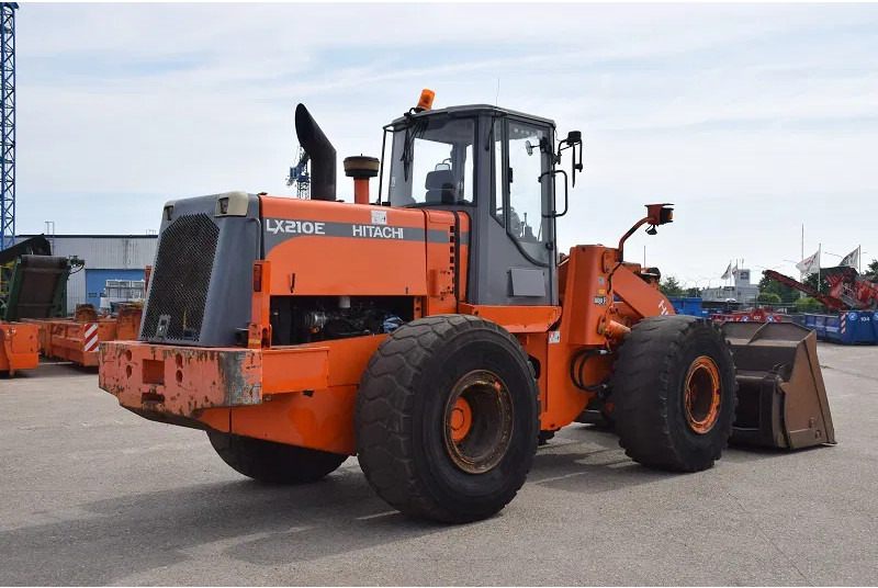 Hitachi LX 210E- stock id 59 - 휠 로더 : 사진 4 Hitachi LX 210E- stock id 59 - 휠 로더 : 사진 4