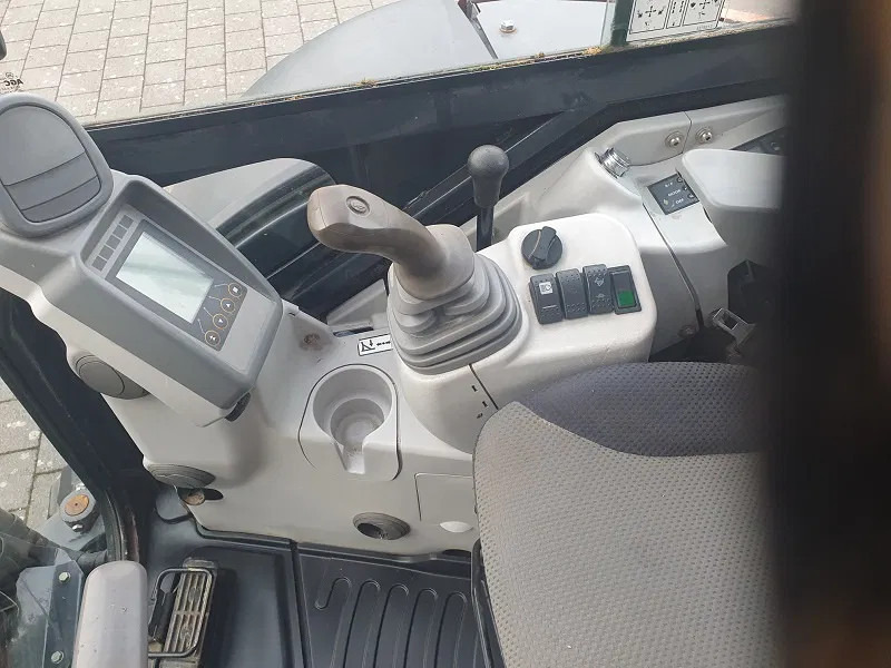 Hitachi ZX33U -5A -CLR - 미니 굴삭기 : 사진 4 Hitachi ZX33U -5A -CLR - 미니 굴삭기 : 사진 4