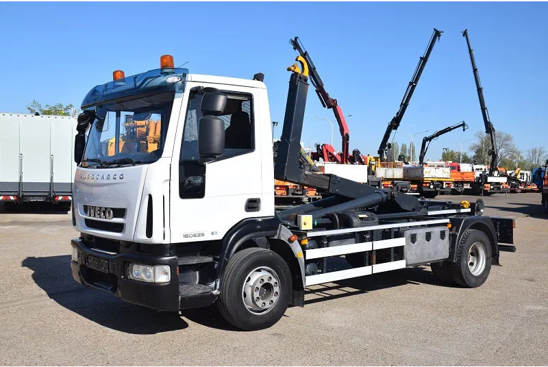 Iveco Iveco Eurocargo 160E25 - 후크 리프트 트럭 : 사진 3 Iveco Iveco Eurocargo 160E25 - 후크 리프트 트럭 : 사진 3