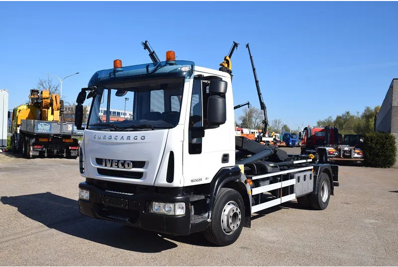 Iveco Iveco Eurocargo 160E25 - 후크 리프트 트럭 : 사진 2 Iveco Iveco Eurocargo 160E25 - 후크 리프트 트럭 : 사진 2