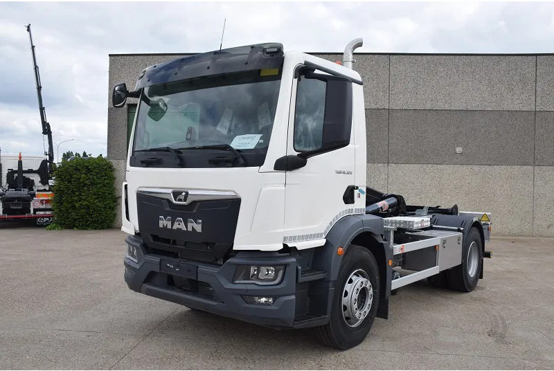 MAN TGM 18.320 - 후크 리프트 트럭 : 사진 4 MAN TGM 18.320 - 후크 리프트 트럭 : 사진 4