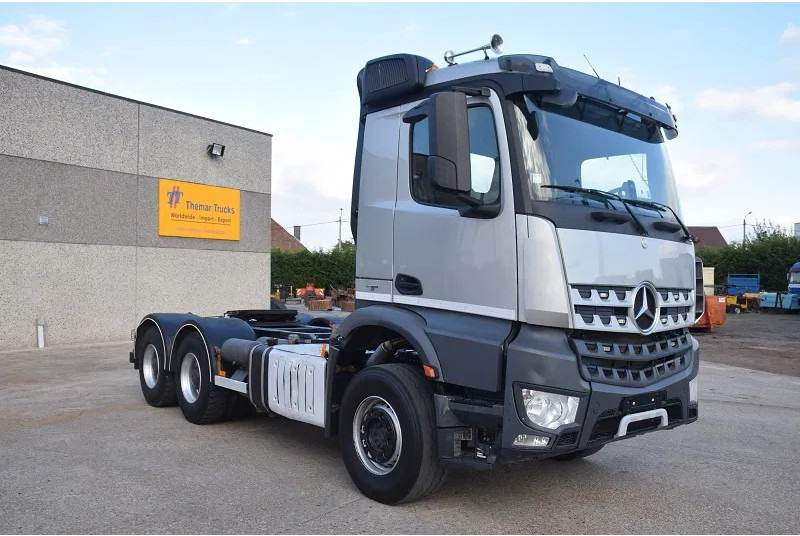 Mercedes-Benz Arocs 3345 - 트랙터 유닛 : 사진 4 Mercedes-Benz Arocs 3345 - 트랙터 유닛 : 사진 4