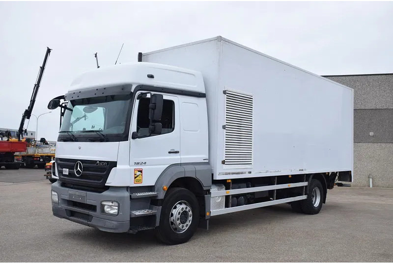 Mercedes-Benz Axor 1824 - 박스 트럭 : 사진 1 Mercedes-Benz Axor 1824 - 박스 트럭 : 사진 1