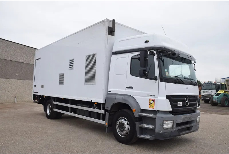 Mercedes-Benz Axor 1824 - 박스 트럭 : 사진 4 Mercedes-Benz Axor 1824 - 박스 트럭 : 사진 4