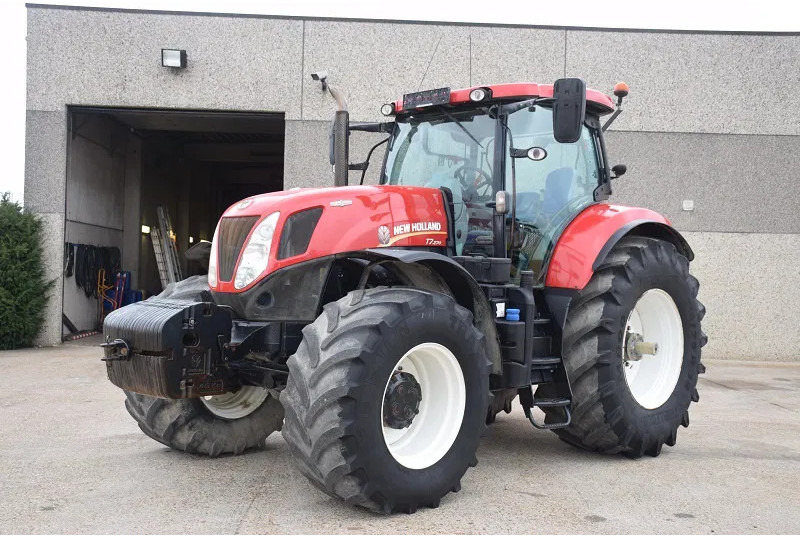 New Holland T7.270 4WD SA T7.270 4WD SA - 농업용 기계 : 사진 1 New Holland T7.270 4WD SA T7.270 4WD SA - 농업용 기계 : 사진 1