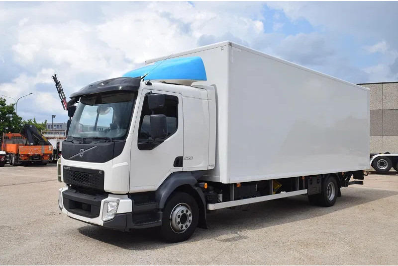 Volvo FL 250 - 박스 트럭 : 사진 1 Volvo FL 250 - 박스 트럭 : 사진 1